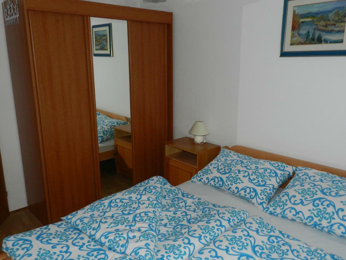 Apartmani Lucija Jurkovic Malinska Buitenkant foto