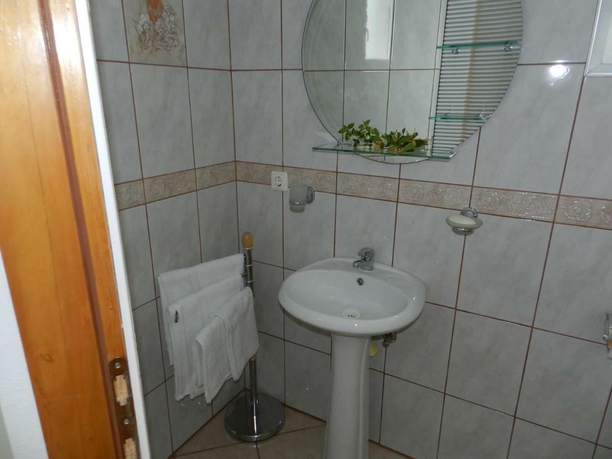 Apartmani Lucija Jurkovic Malinska Buitenkant foto